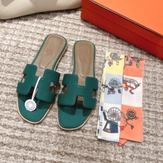 Hermes Slippers